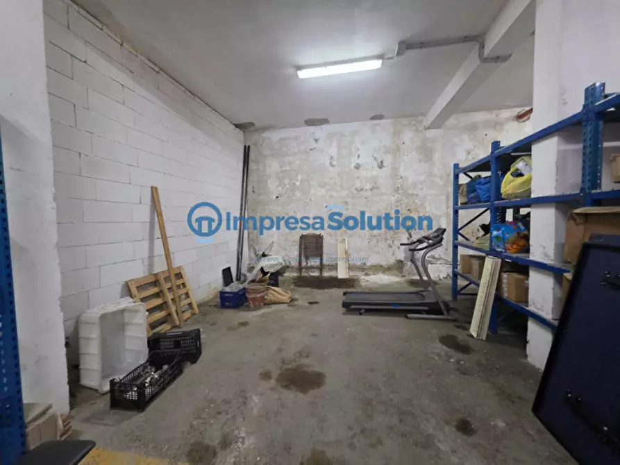 Immagine 15 di Laboratorio in vendita  in Via Arcangelo Corelli a Napoli