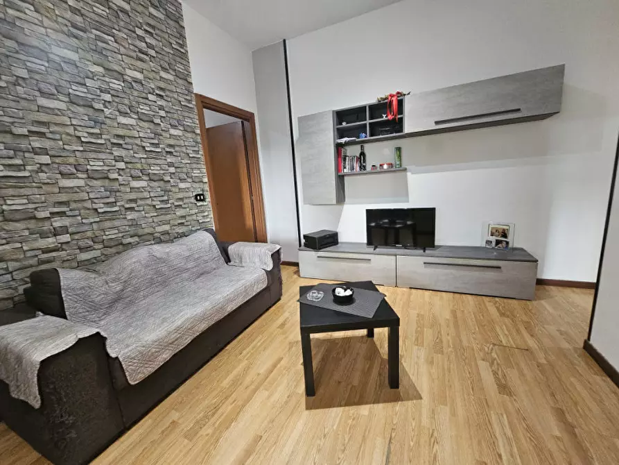 Immagine 2 di Appartamento in vendita  in Via Mignone a Savona