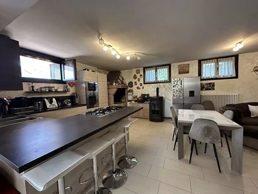 Immagine 5 di Casa bifamiliare in vendita  a Grumolo Delle Abbadesse