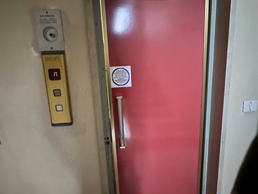 Immagine 8 di Ufficio in vendita  a Venezia