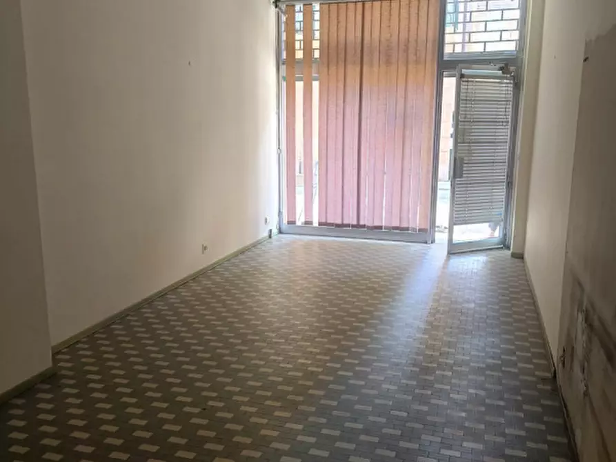 Immagine 3 di Negozio in vendita  in Via Eleuterio Pagliano  21 a Casale Monferrato