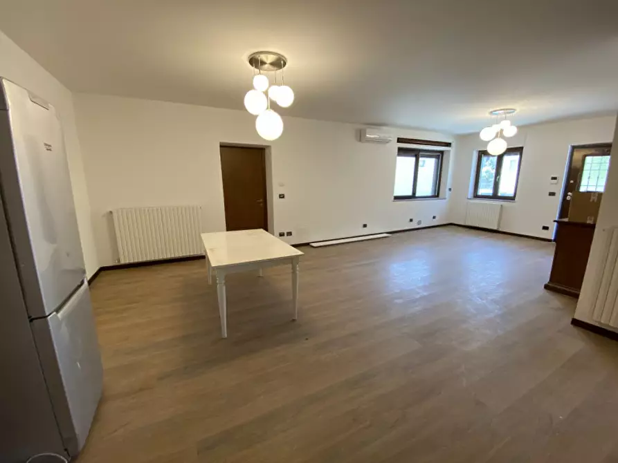 Immagine 5 di Appartamento in affitto  in Salita Gino Rocca a Alba