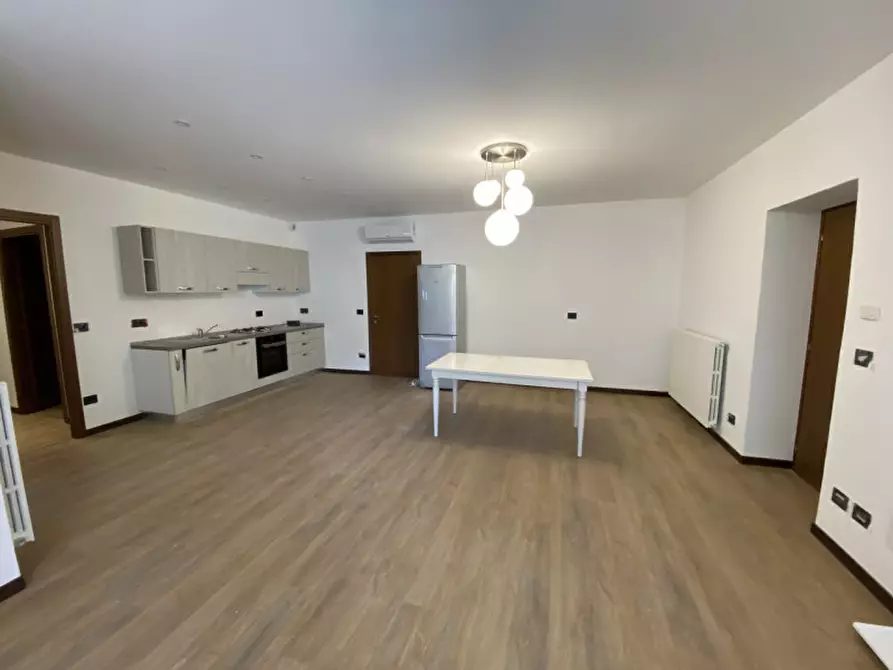 Immagine 6 di Appartamento in affitto  in Salita Gino Rocca a Alba