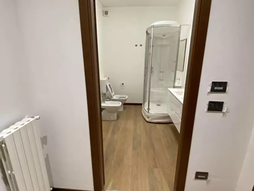 Immagine 11 di Appartamento in affitto  in Salita Gino Rocca a Alba