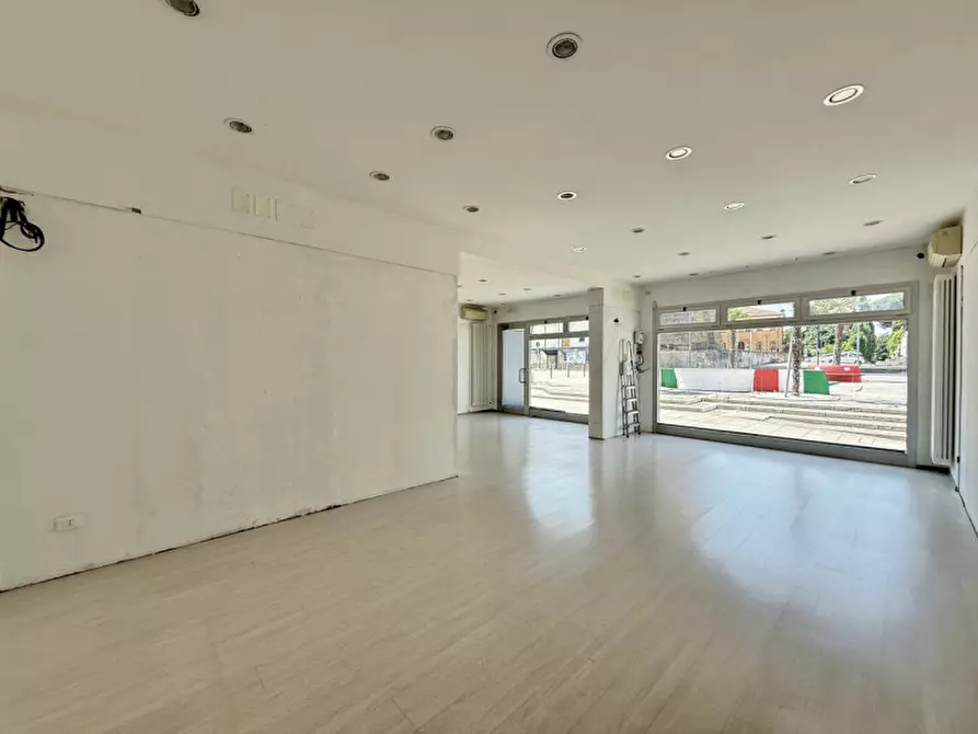 Immagine 7 di Negozio in affitto  in Piazza Giacomo Matteotti a Solesino