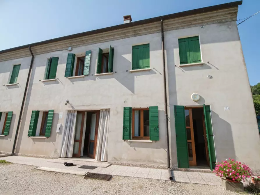 Immagine 1 di Villetta a schiera in vendita  in Via Tormene 1 a Baone