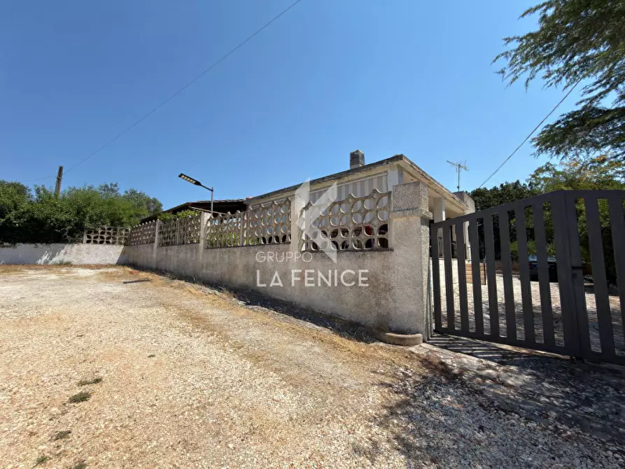 Immagine 6 di Villa in vendita  in strada monti del duca a Martina Franca