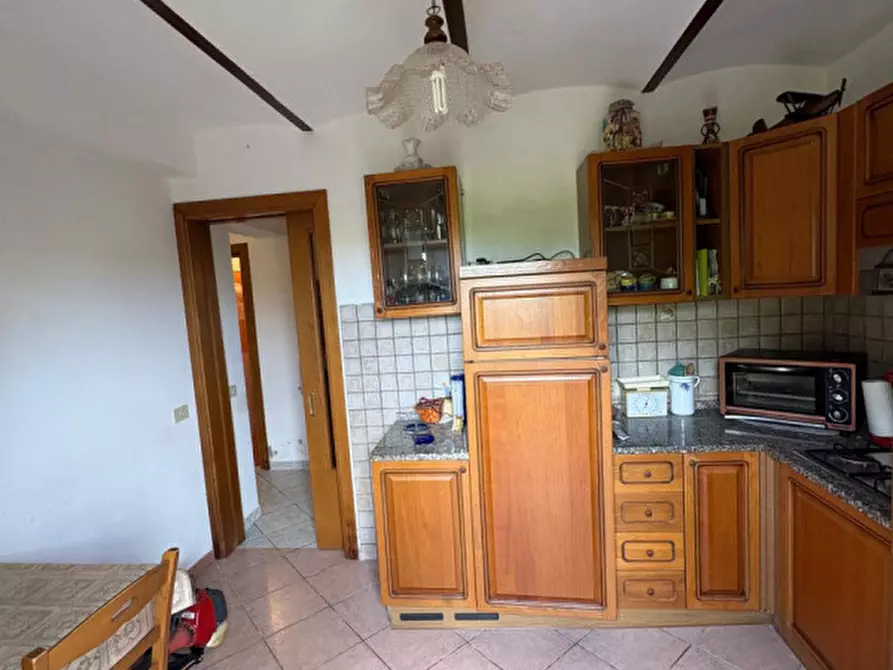 Immagine 8 di Casa indipendente in vendita  a Castiglione Del Lago