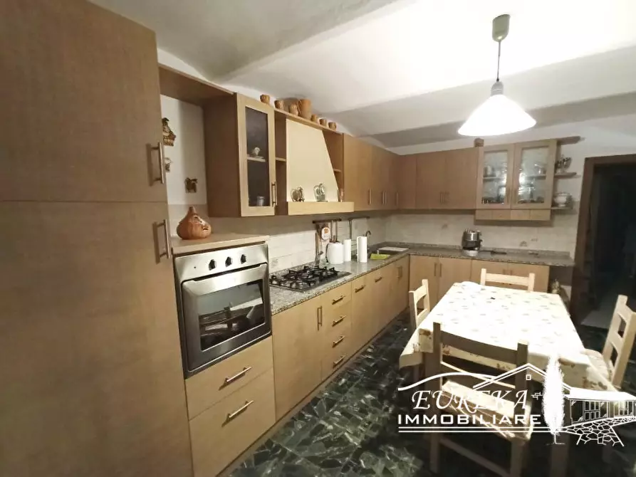 Immagine 13 di Casa indipendente in vendita  a Castiglione Del Lago