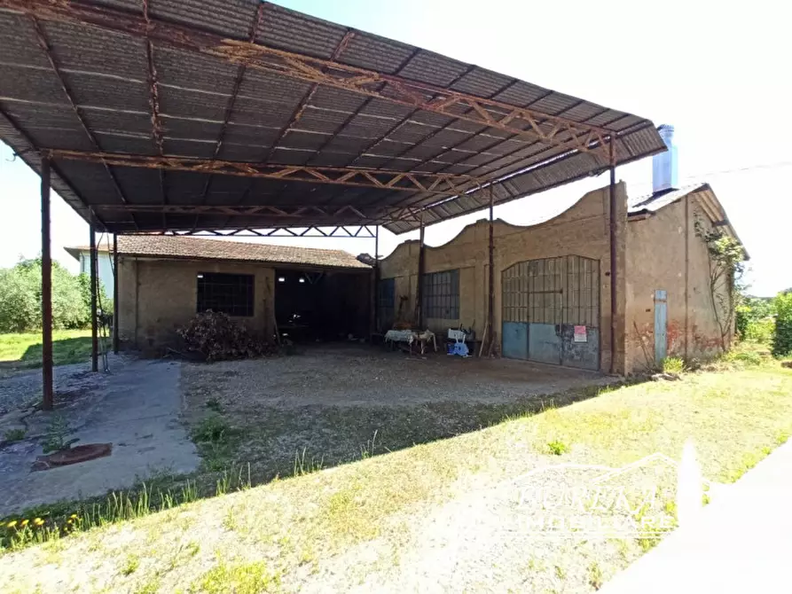 Immagine 27 di Casa indipendente in vendita  a Castiglione Del Lago