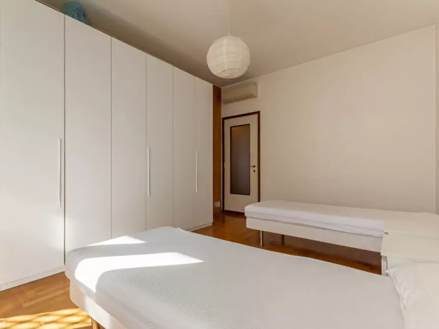 Immagine 17 di Appartamento in affitto  in Viale Cassala, 61 a Milano