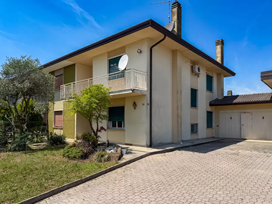 Immagine 3 di Casa bifamiliare in vendita  in Via Malcana a Trebaseleghe