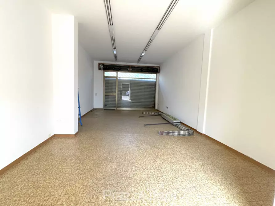 Immagine 5 di Negozio in vendita  in Via Roma a Brugine