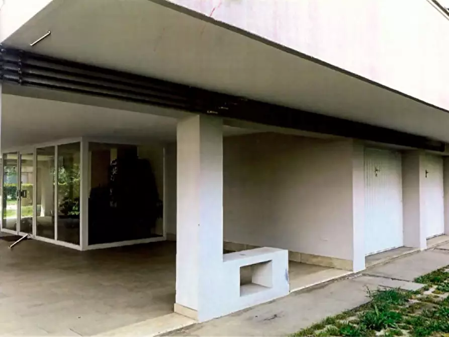 Immagine 2 di Appartamento in vendita  in viale Porta Adige a Rovigo
