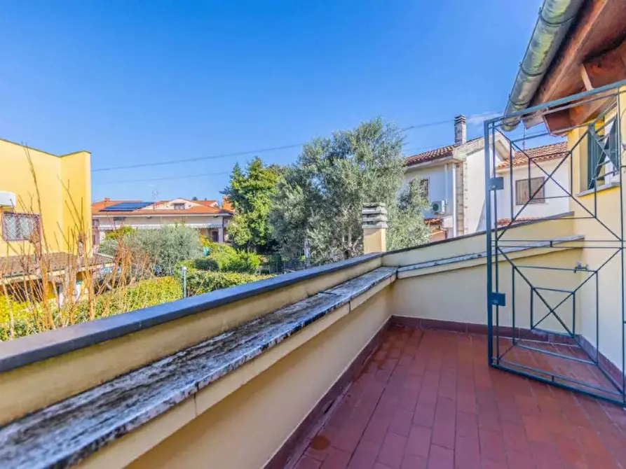 Immagine 16 di Casa bifamiliare in vendita  in Via dell'Ariete a Guidonia Montecelio