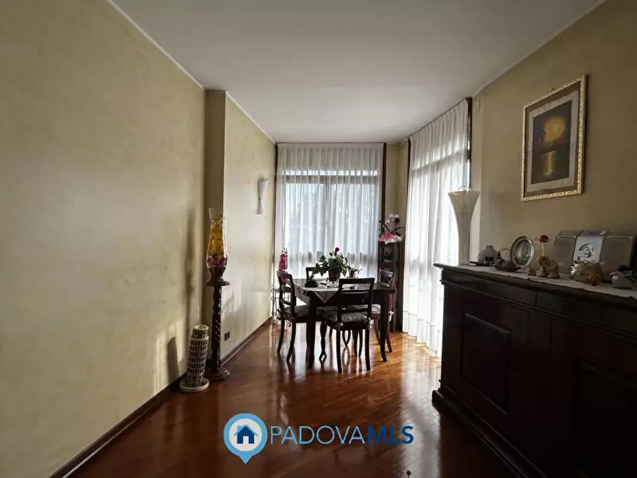 Immagine 2 di Appartamento in vendita  in VIA VINCIGUERRA a Padova