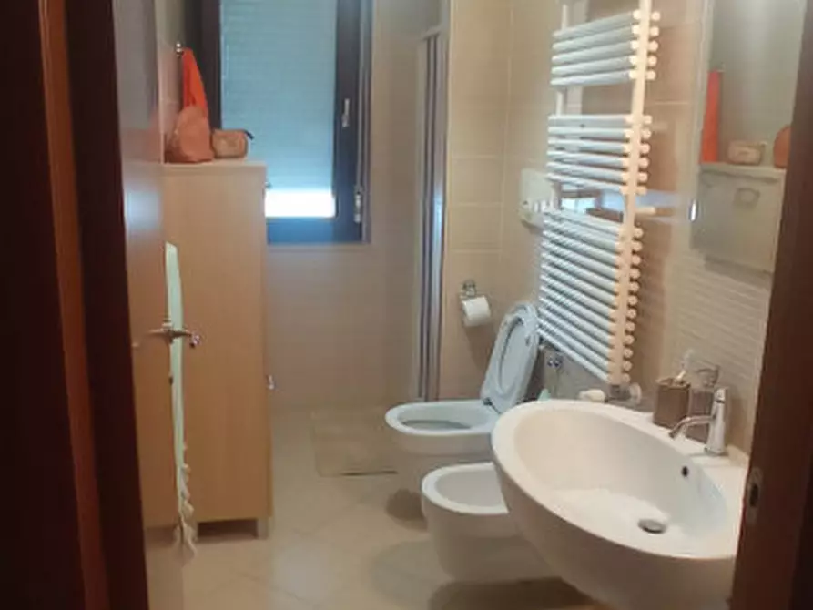 Immagine 21 di Appartamento in affitto  in VIA PORTOGALLO a Montesilvano