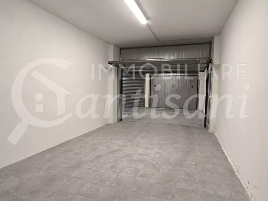 Immagine 2 di Garage in affitto  in Largo Michele Liverani a Firenze