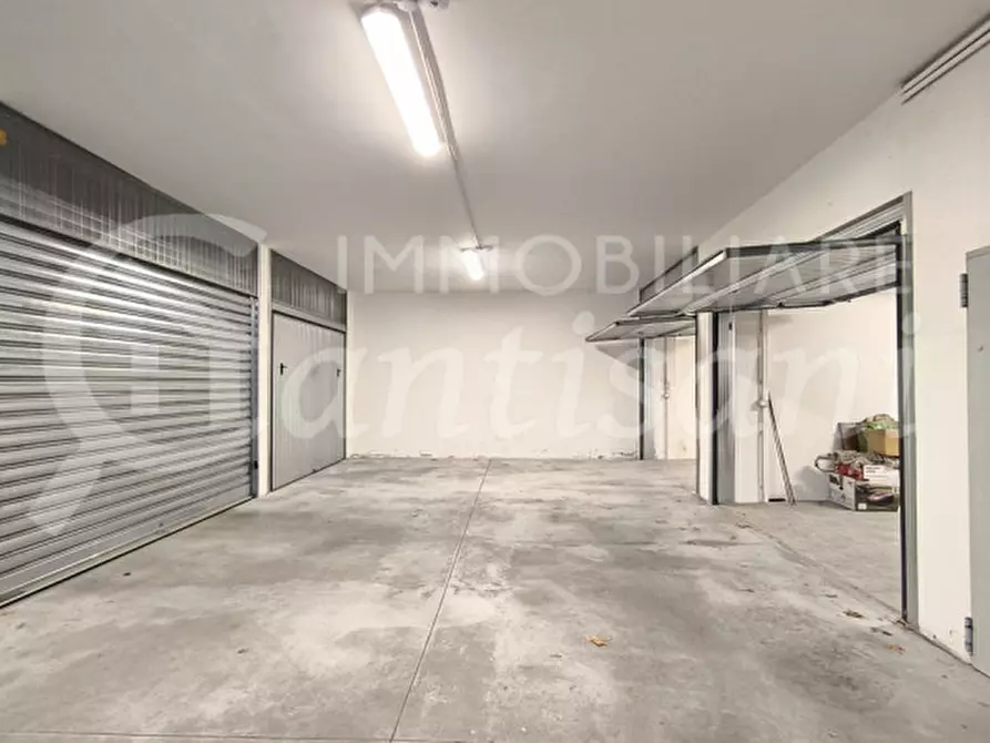 Immagine 8 di Garage in affitto  in Largo Michele Liverani a Firenze