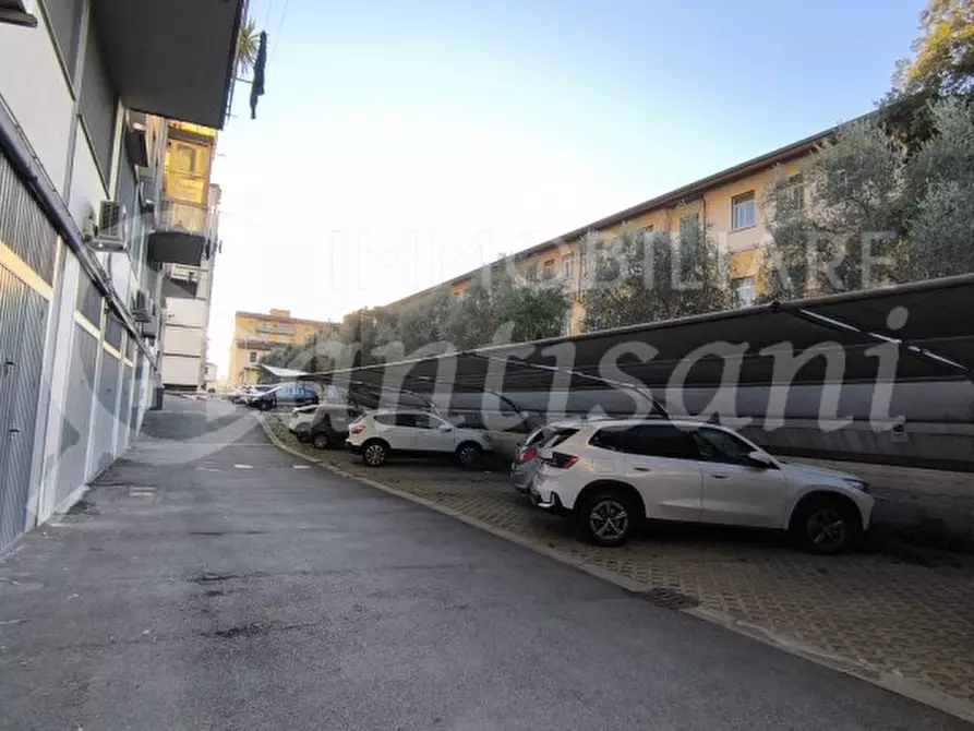 Immagine 18 di Garage in affitto  in Largo Michele Liverani a Firenze