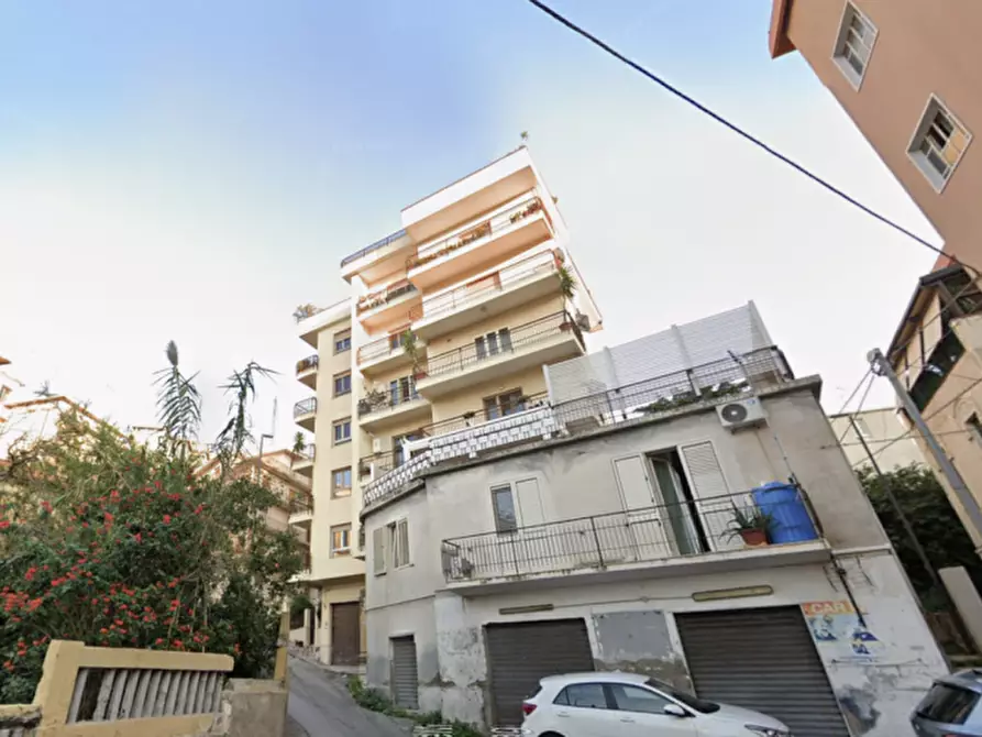 Immagine 2 di Attico in vendita  in Via Cappuccinelli a Reggio Di Calabria