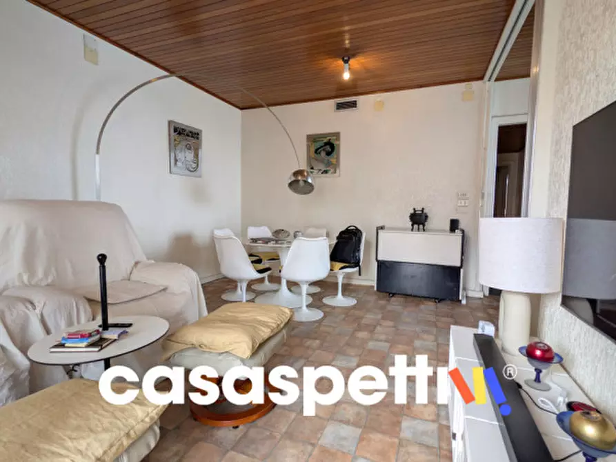 Immagine 21 di Attico in vendita  in Via Cappuccinelli a Reggio Di Calabria