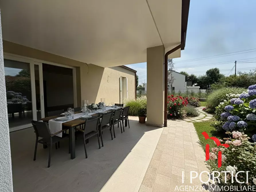 Immagine 5 di Villa in vendita  in via frattin a Scorzè