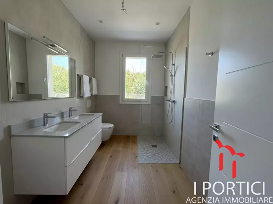 Immagine 26 di Villa in vendita  in via frattin a Scorzè