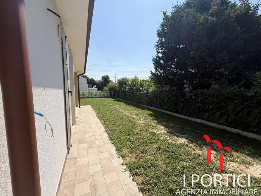 Immagine 30 di Villa in vendita  in via frattin a Scorzè