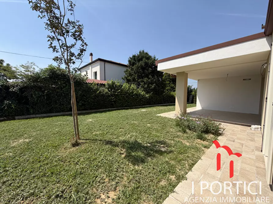 Immagine 32 di Villa in vendita  in via frattin a Scorzè