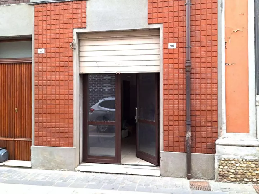 Immagine 1 di Negozio in vendita  in Via Roma, 90, 47014 Meldola FC, Italia a Meldola