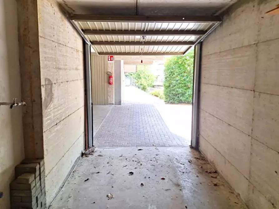 Immagine 3 di Posto auto in vendita  in Via Bellini, 1A, 47014 Meldola FC, Italia a Meldola