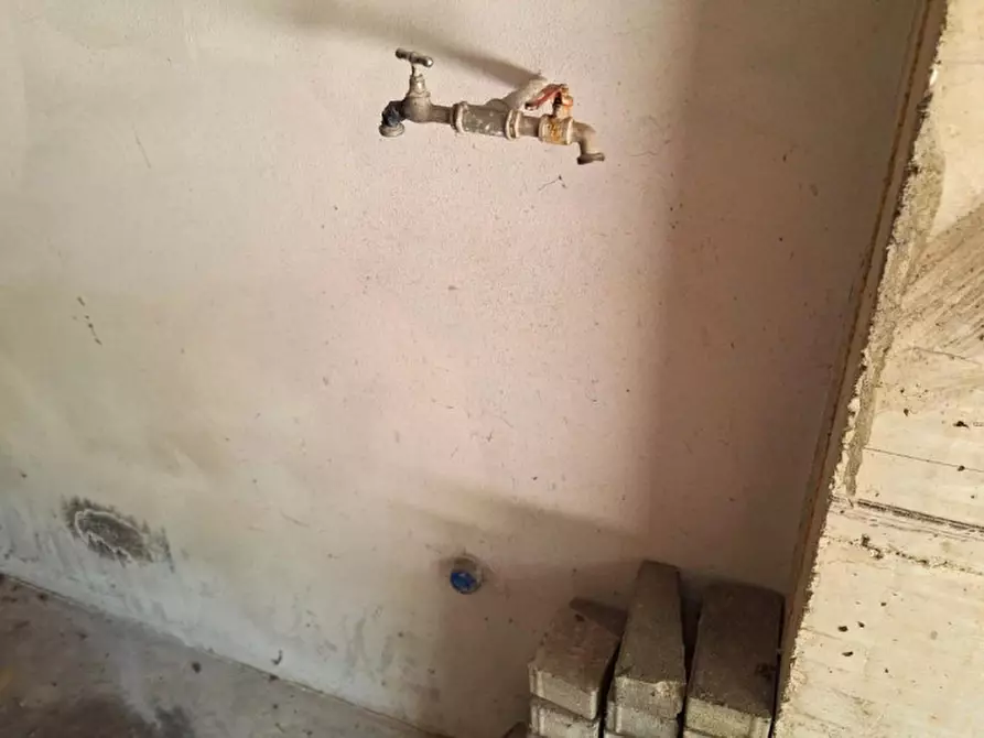 Immagine 4 di Posto auto in vendita  in Via Bellini, 1A, 47014 Meldola FC, Italia a Meldola