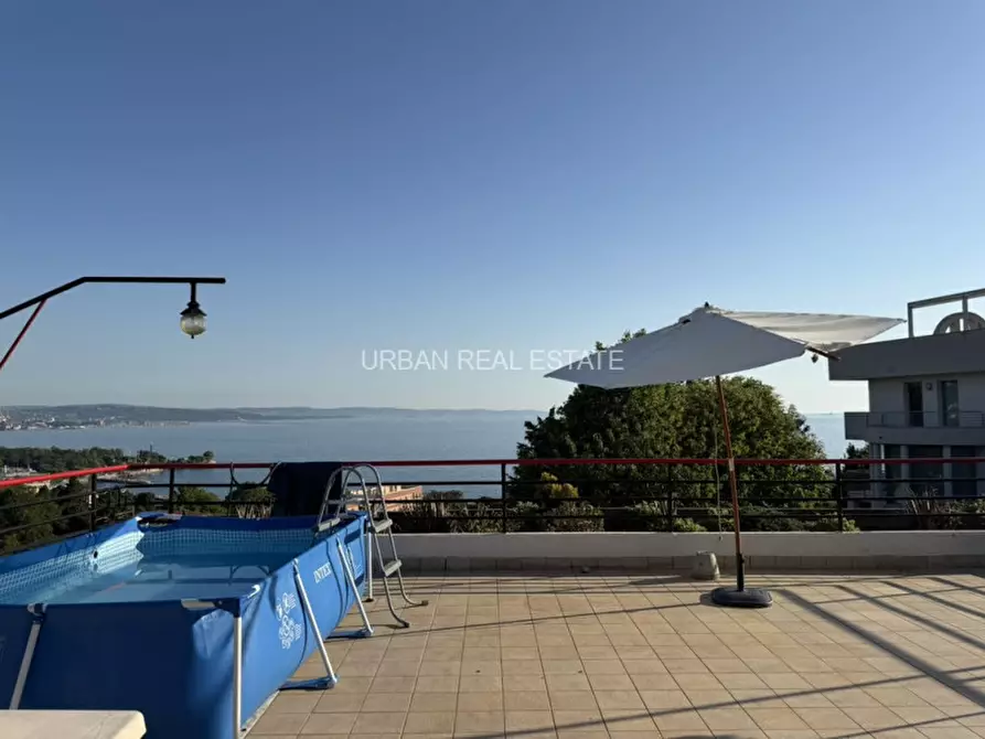 Immagine 1 di Villa in vendita  in Via del Lavareto n. 50 a Trieste
