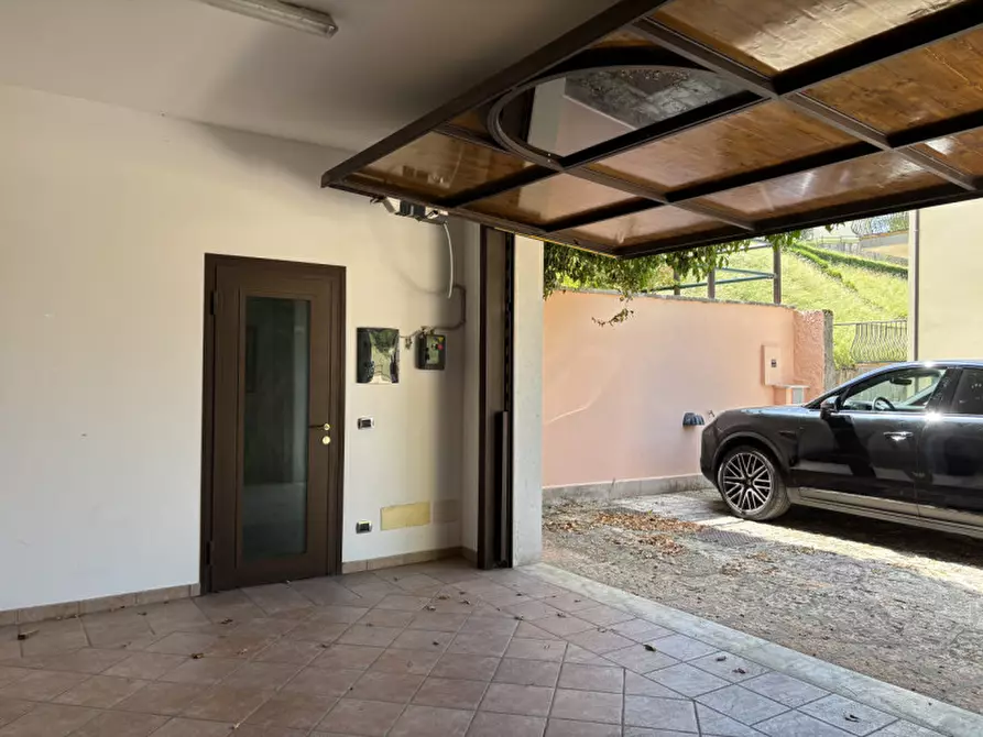 Immagine 29 di Villa in vendita  in Via Circonvallazione a Velo Veronese