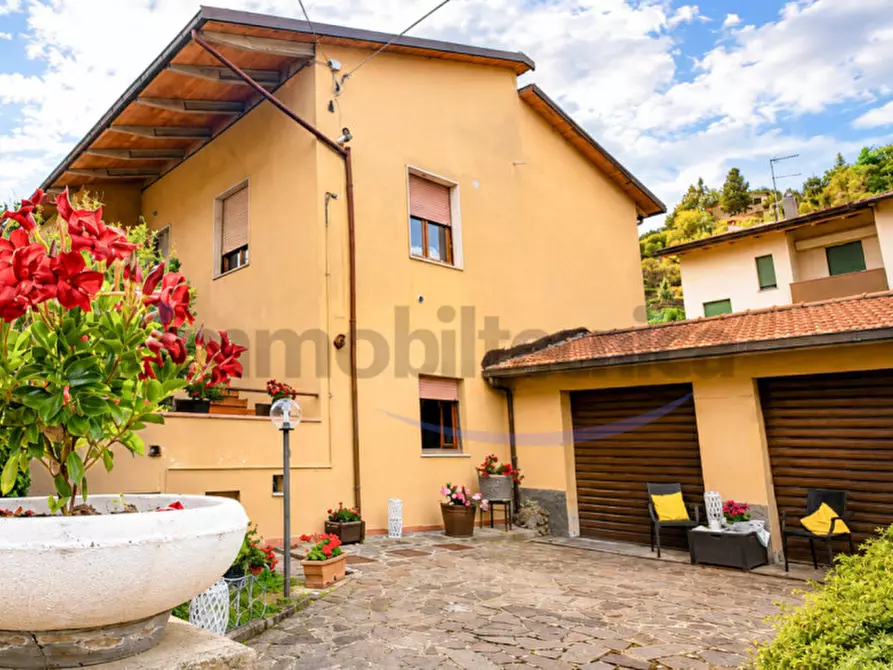 Immagine 28 di Casa bifamiliare in vendita  in Capolona a Capolona