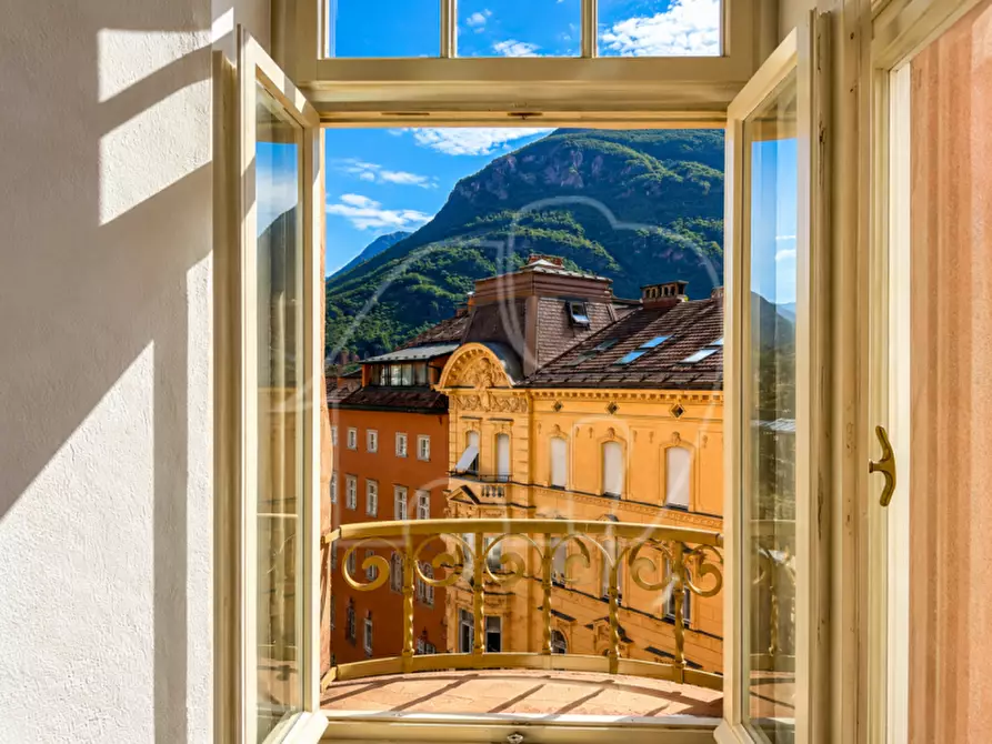 Immagine 10 di Appartamento in affitto  in Via Cassa di Risparmio - Sparkassenstraße a Bolzano