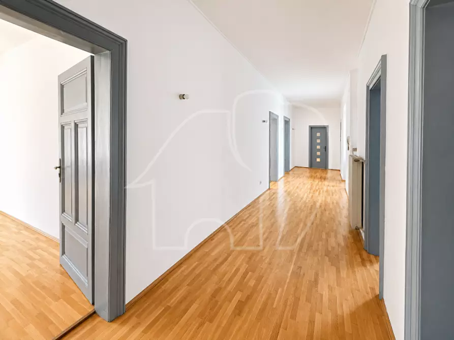Immagine 11 di Appartamento in affitto  in Via Cassa di Risparmio - Sparkassenstraße a Bolzano