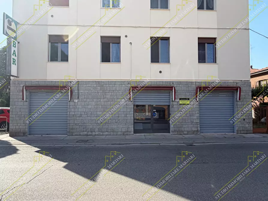 Immagine 2 di Attività commerciale in affitto  in Via Antonio Araldi 217 a Modena