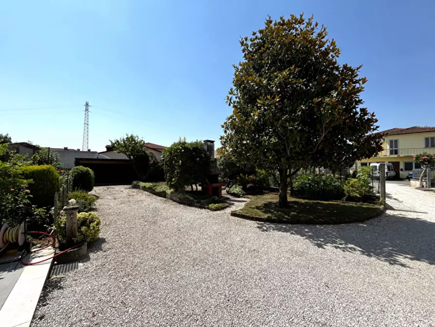 Immagine 3 di Villetta a schiera in vendita  in Via Belvedere a Villaga