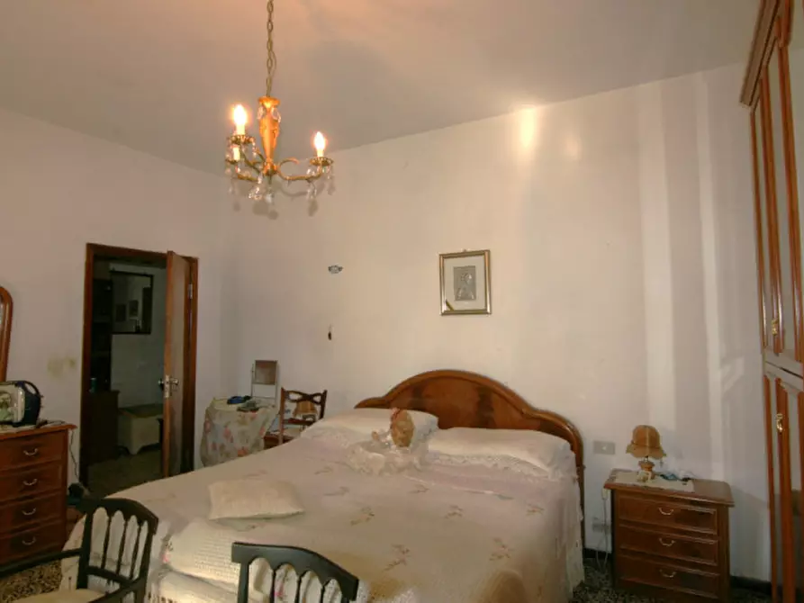 Immagine 7 di Casa indipendente in vendita  a Montalcino