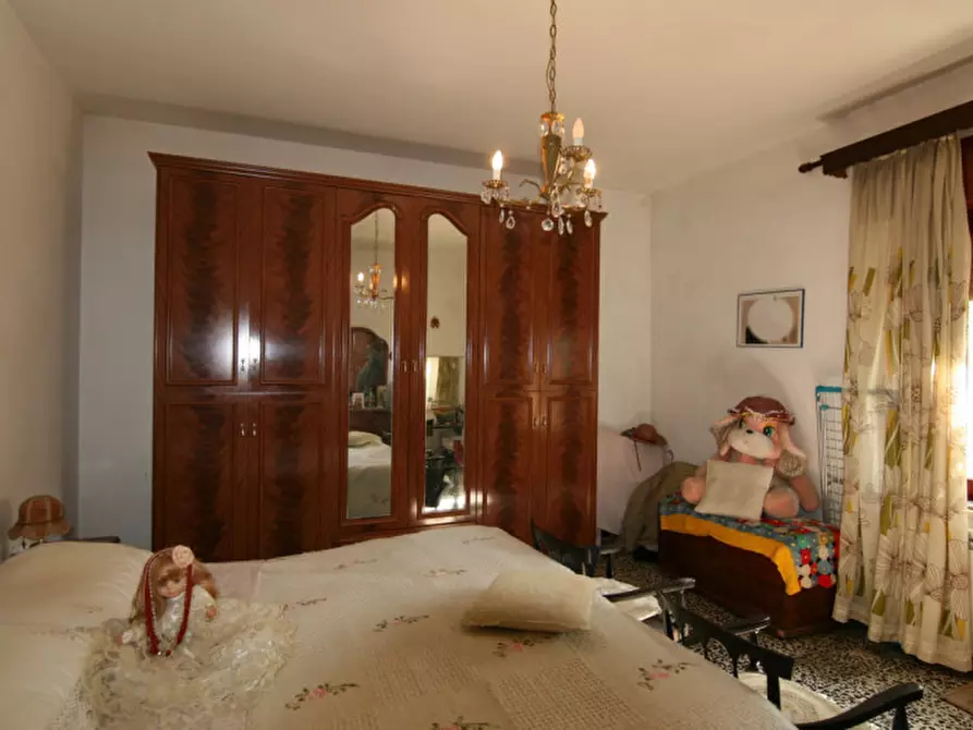 Immagine 9 di Casa indipendente in vendita  a Montalcino