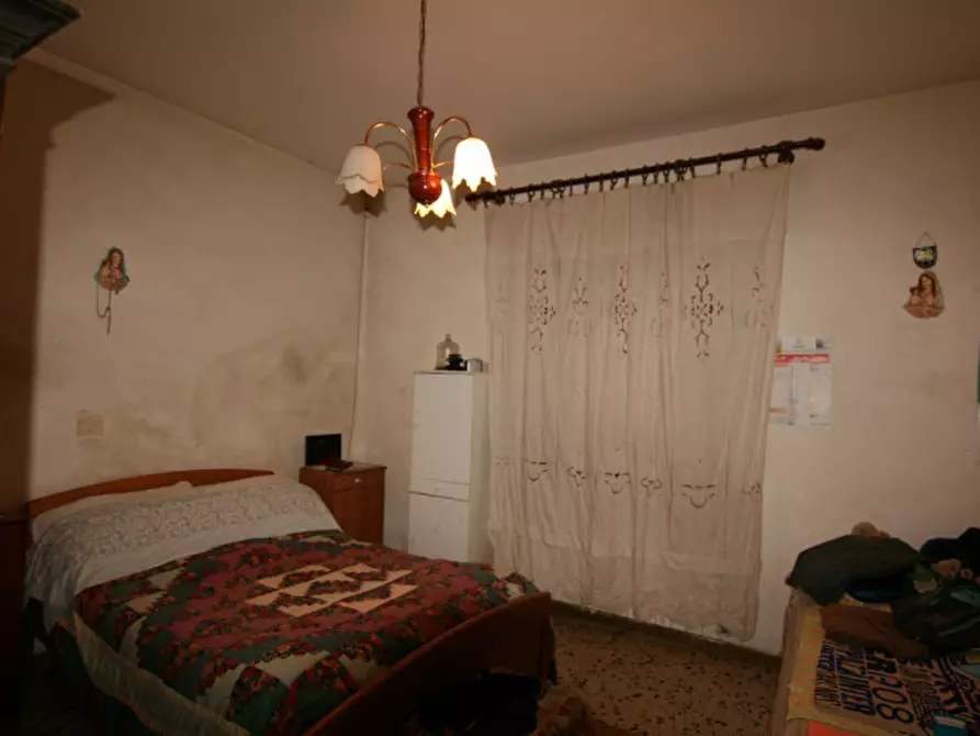 Immagine 13 di Casa indipendente in vendita  a Montalcino