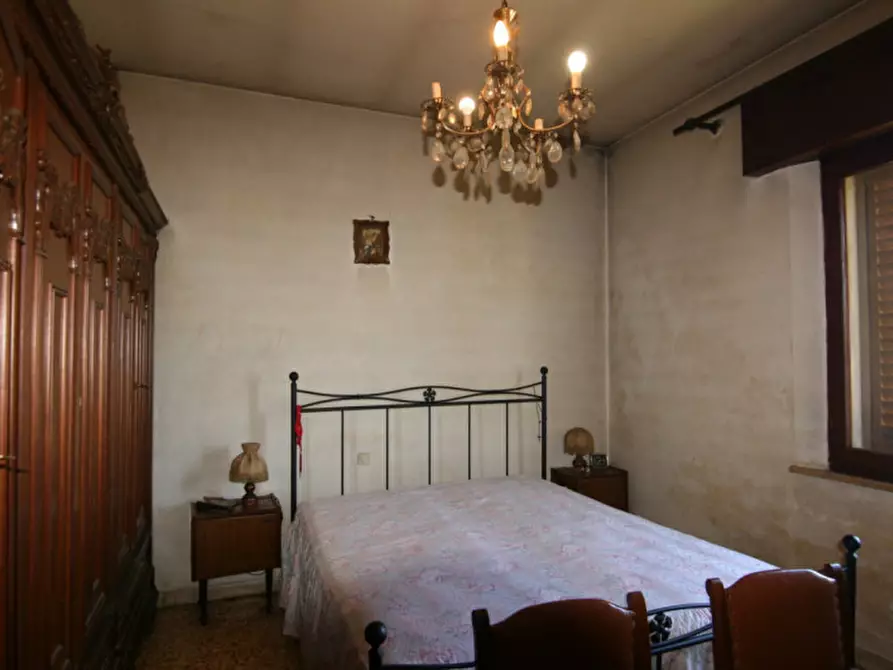 Immagine 26 di Casa indipendente in vendita  a Montalcino