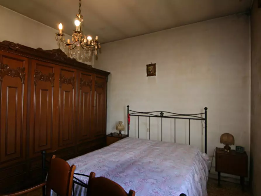 Immagine 27 di Casa indipendente in vendita  a Montalcino