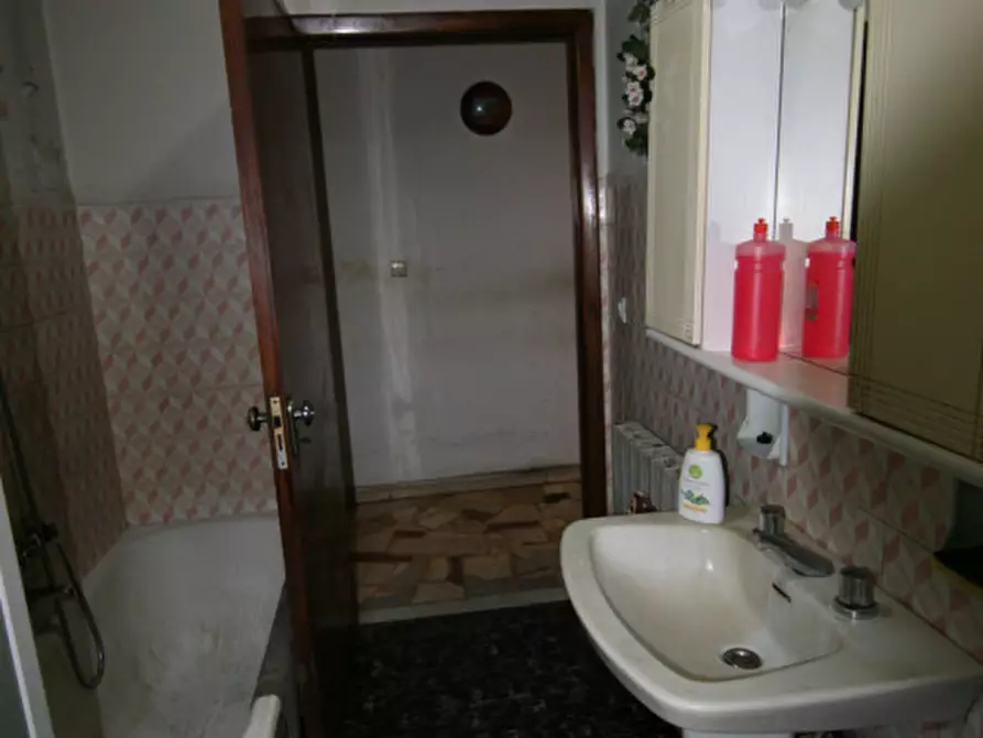 Immagine 29 di Casa indipendente in vendita  a Montalcino