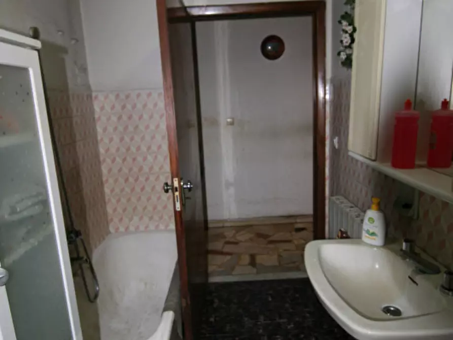 Immagine 30 di Casa indipendente in vendita  a Montalcino