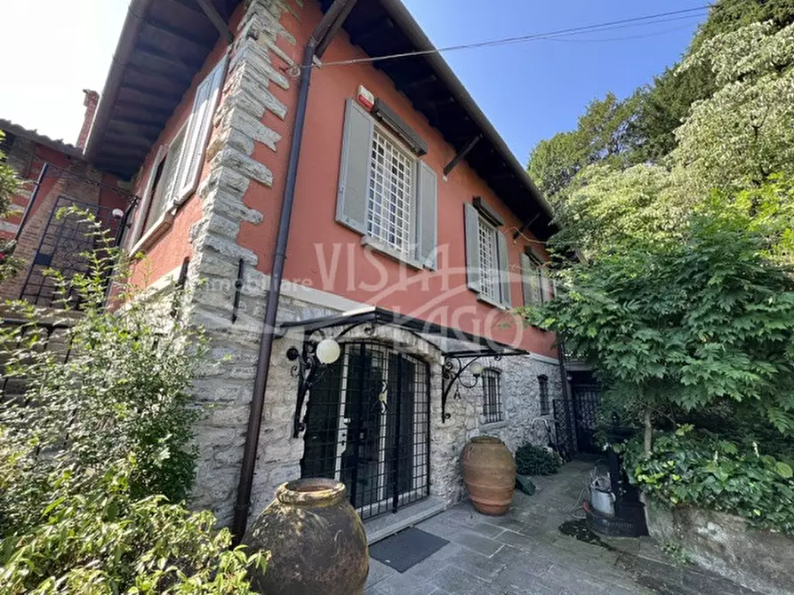 Immagine 4 di Villa in vendita  in Via Achille Sacchi 9 a Como