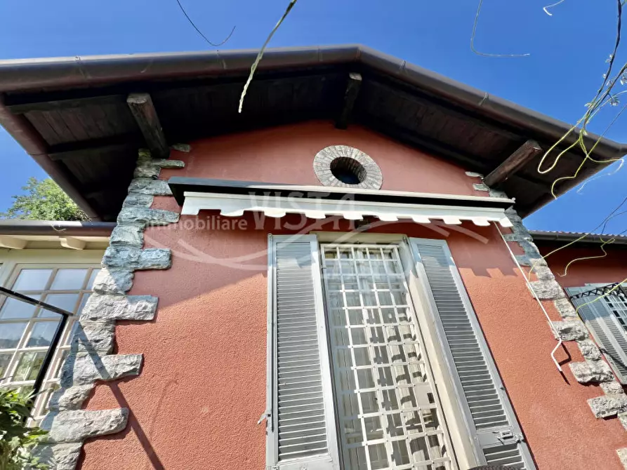 Immagine 6 di Villa in vendita  in Via Achille Sacchi 9 a Como