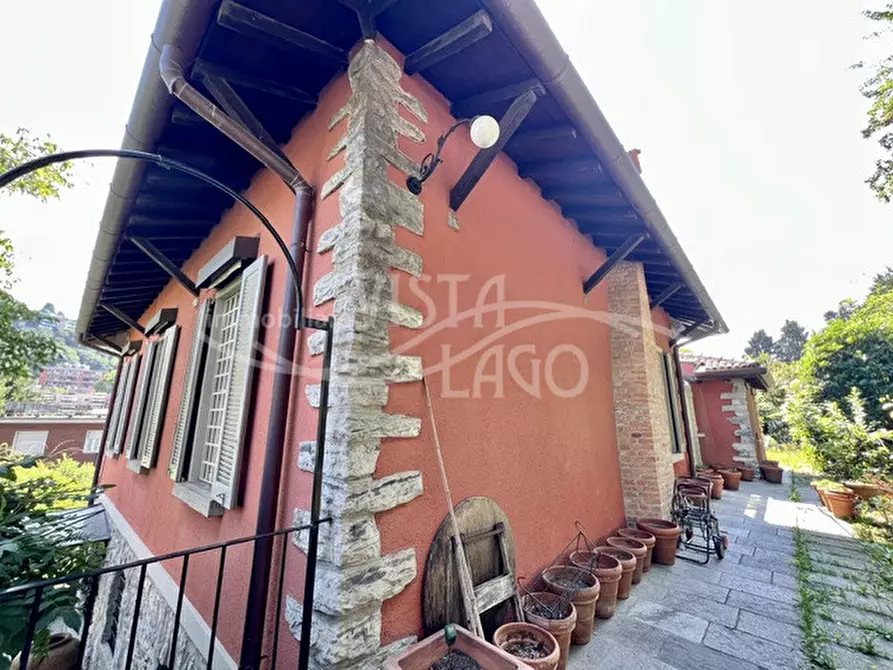 Immagine 10 di Villa in vendita  in Via Achille Sacchi 9 a Como